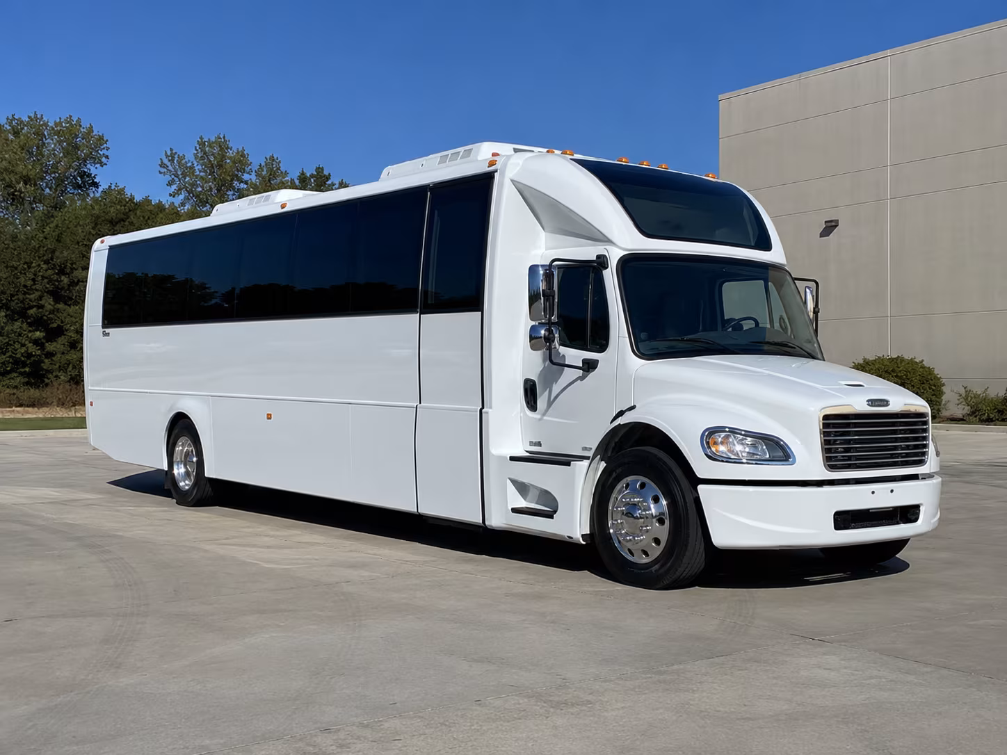 Newark Birthday, Sweet 16, & Quinceañera Party Bus Rentals
