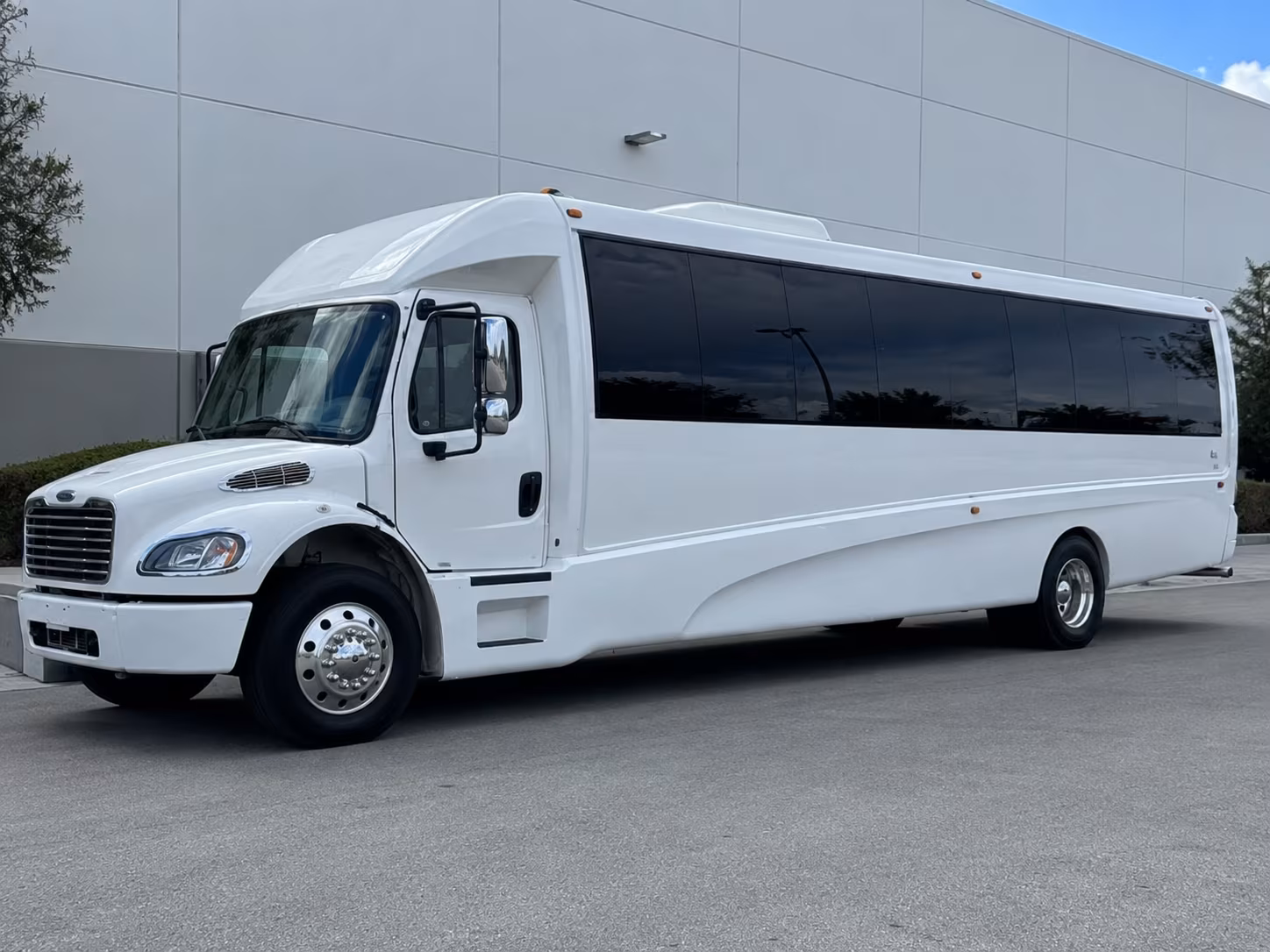 Newark Concert & Music Festival Transportation party bus exterior