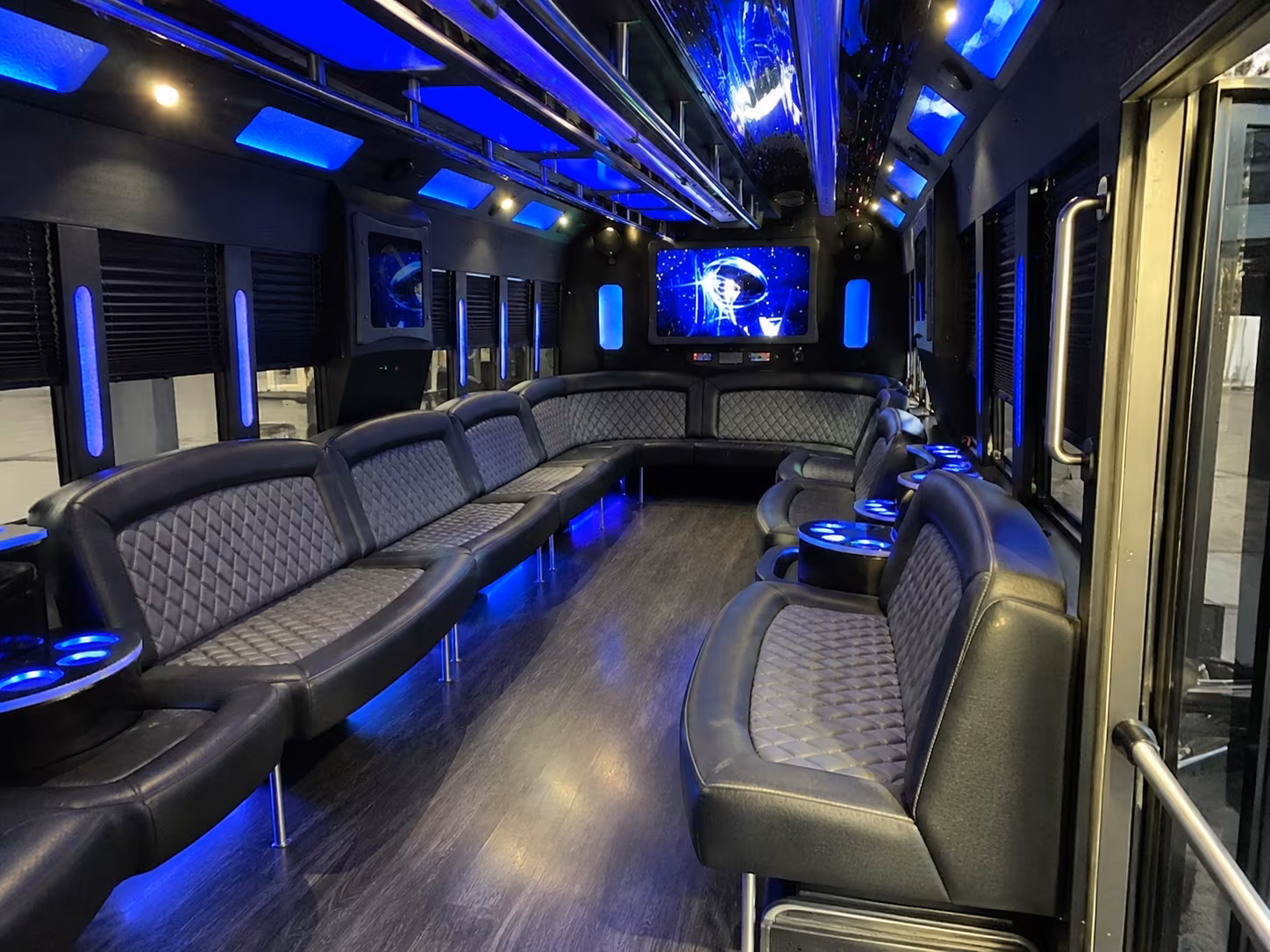 Newark Winery Tour & Pub Crawl Transportation party bus interior