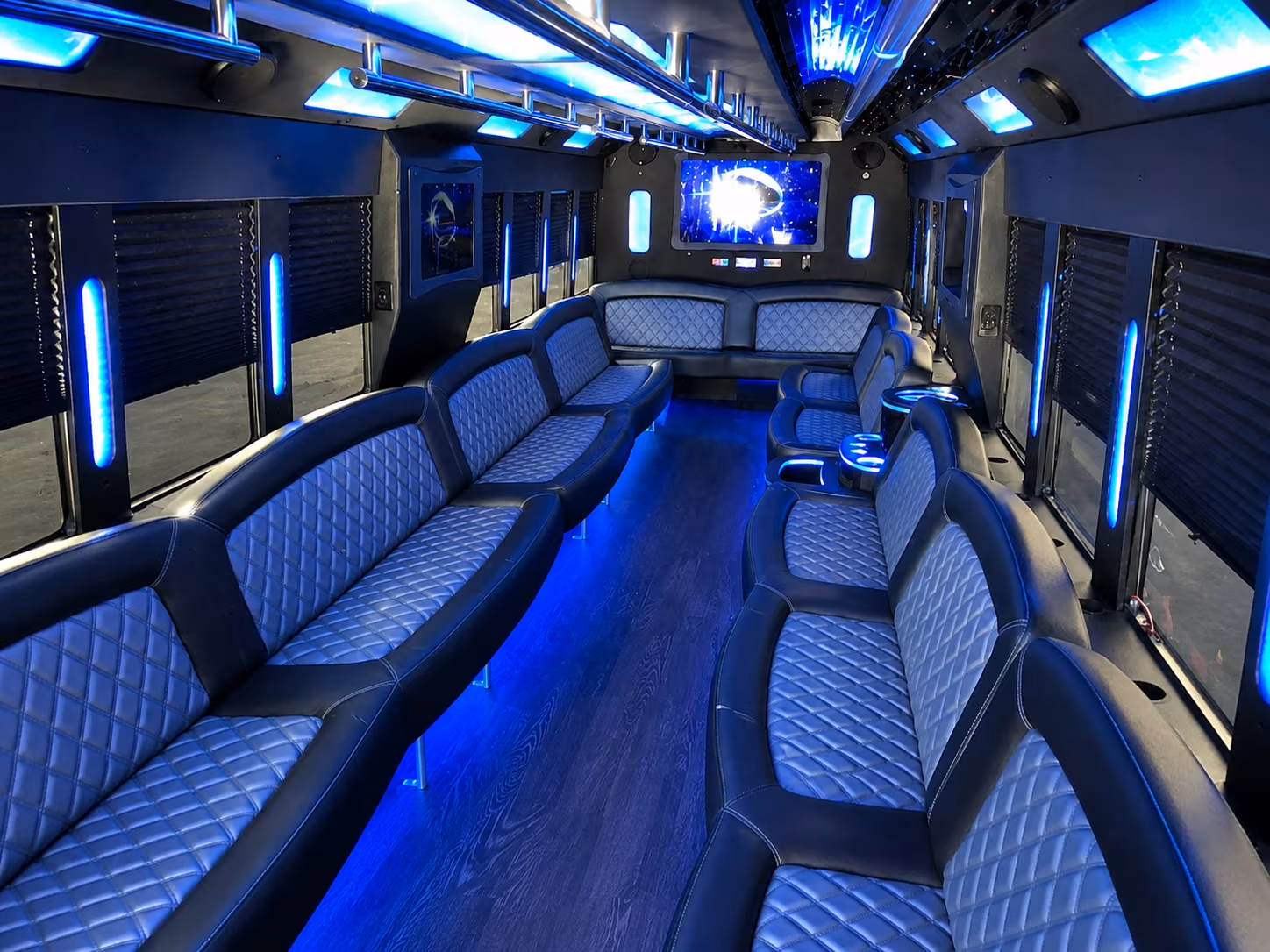 Newark Winery Tour & Pub Crawl Transportation party bus exterior