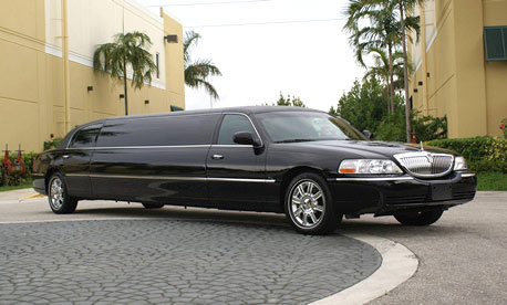 Newark 8 Passenger Limo